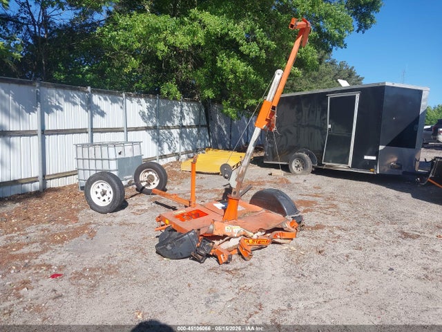 2017 WITZCO ARROW BOARD SINGLE AXLE - 1