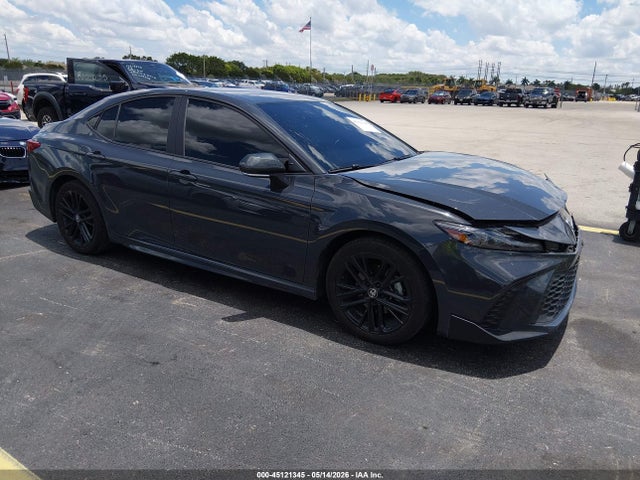 2025 TOYOTA CAMRY SE - 1