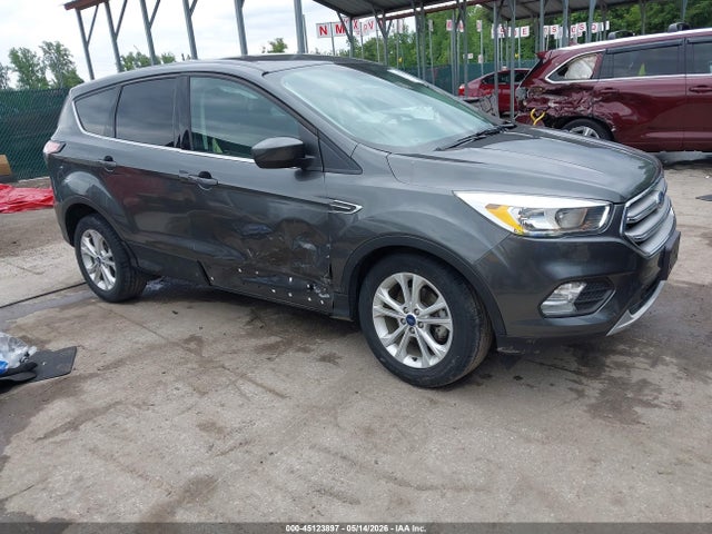 2017 FORD ESCAPE SE - 1