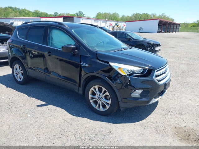 2017 FORD ESCAPE SE - 1