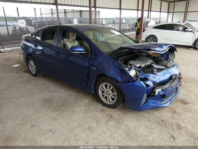 2016 TOYOTA PRIUS THREE - 1