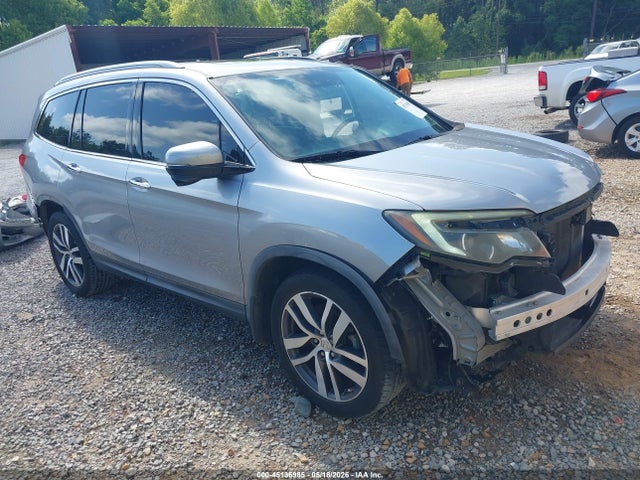 2017 HONDA PILOT TOURING - 1