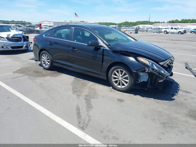 2019 HYUNDAI SONATA SE - 1