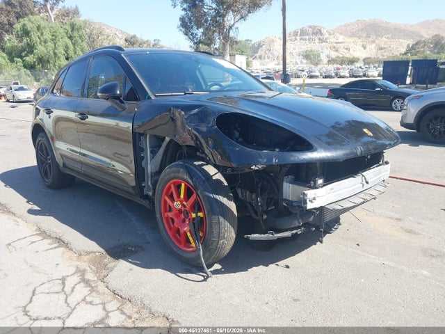 2022 PORSCHE MACAN - 1