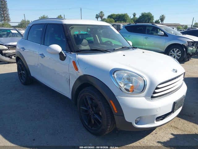 2013 MINI COUNTRYMAN COOPER - 1