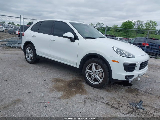 2016 PORSCHE CAYENNE - 1