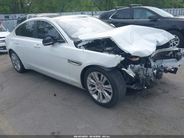 2017 JAGUAR XF 35T - 1