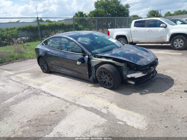 2025 TESLA MODEL 3 - 1