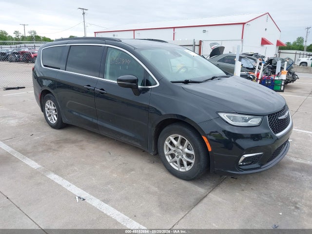 2022 CHRYSLER PACIFICA TOURING L - 1