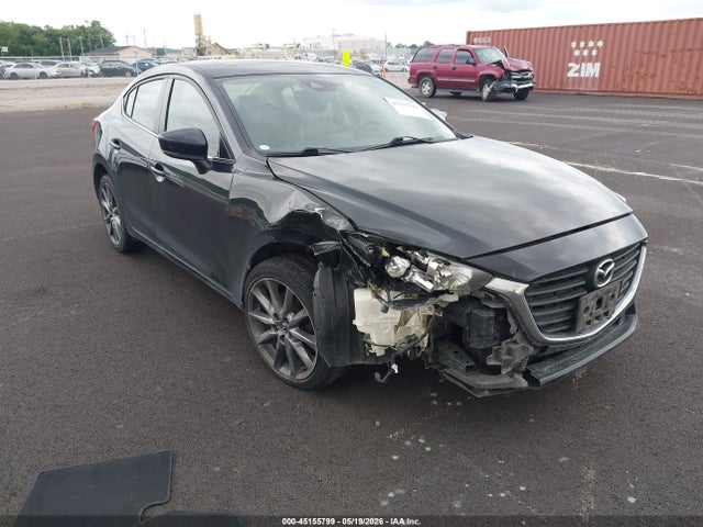 2018 MAZDA MAZDA3 TOURING - 1