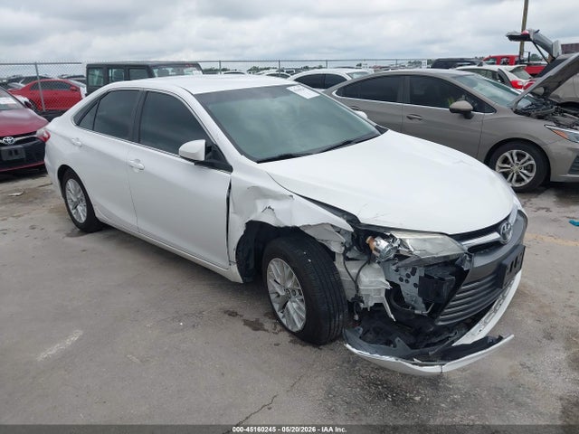 2017 TOYOTA CAMRY LE - 1