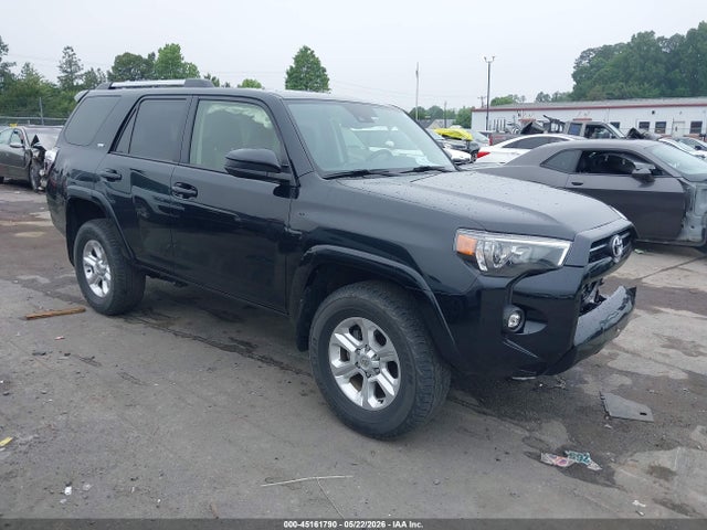 2022 TOYOTA 4RUNNER SR5 - 1