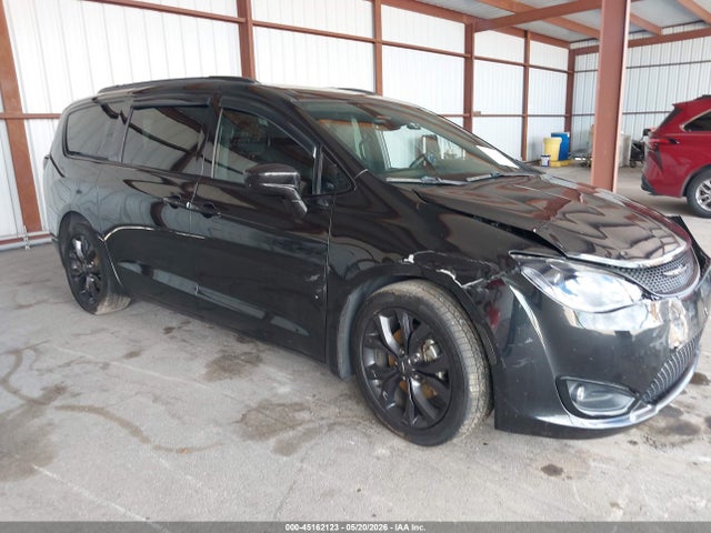 2019 CHRYSLER PACIFICA TOURING - 1