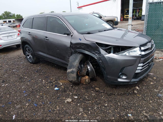 2019 TOYOTA HIGHLANDER LE - 1
