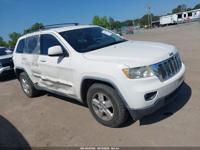 2011 JEEP GRAND CHEROKEE - 1