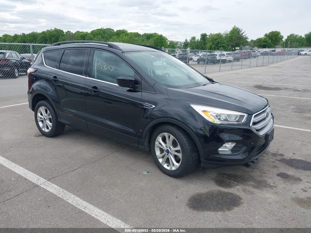 2017 FORD ESCAPE SE - 1