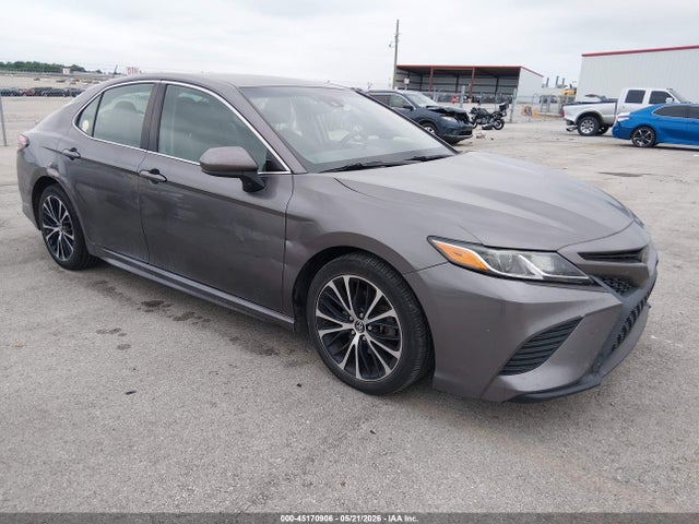 2019 TOYOTA CAMRY SE - 1