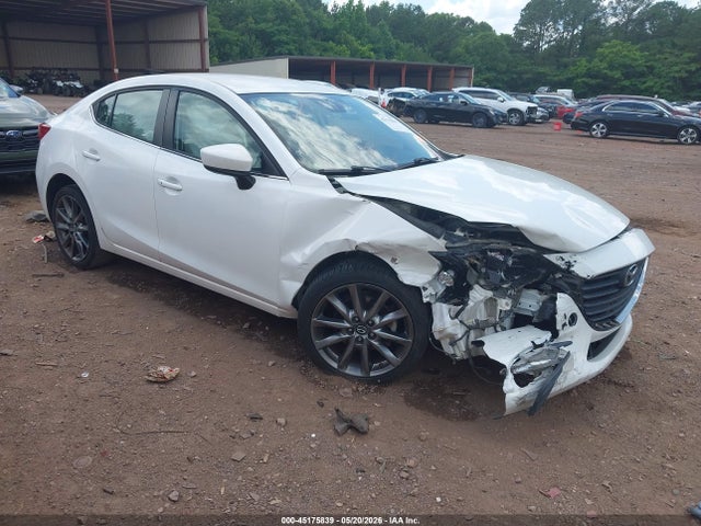 2018 MAZDA MAZDA3 TOURING - 1