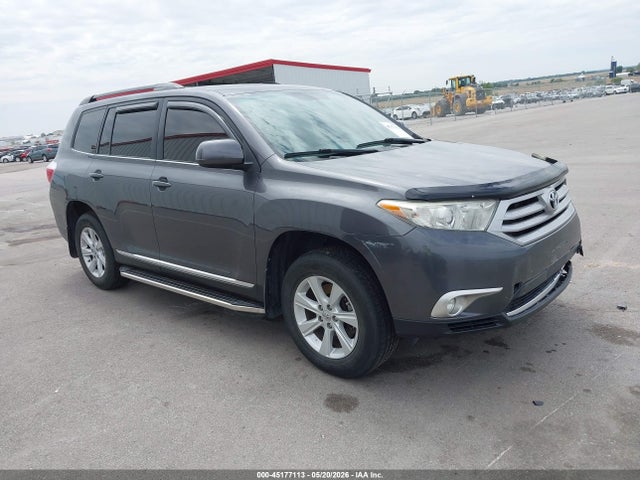 2011 TOYOTA HIGHLANDER SE - 1