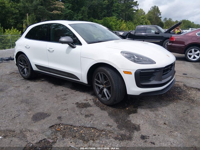 2025 PORSCHE MACAN T - 1