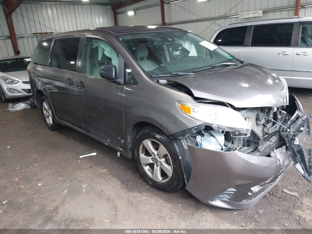 2020 TOYOTA SIENNA L - 1
