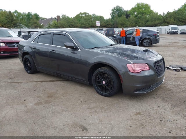 2020 CHRYSLER 300 TOURING L - 1