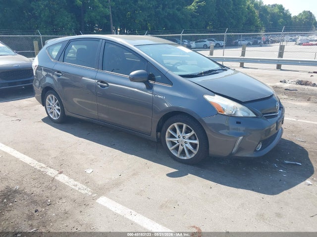 2013 TOYOTA PRIUS V - 1