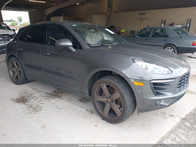 2016 PORSCHE MACAN S - 1