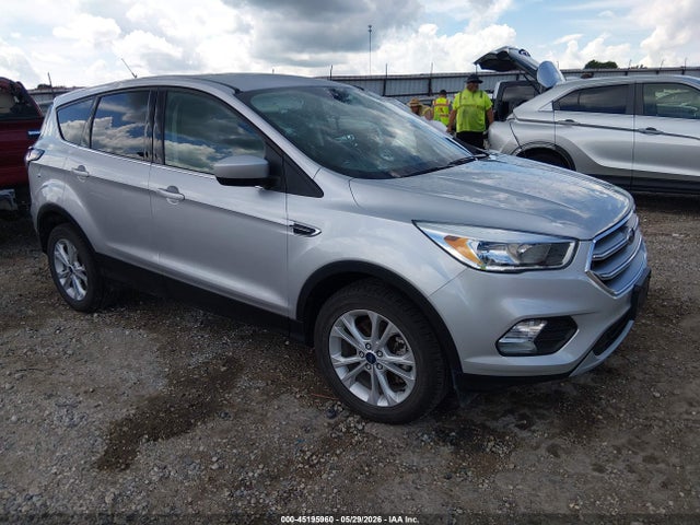 2017 FORD ESCAPE SE - 1