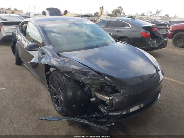 2026 TESLA MODEL 3 - 1
