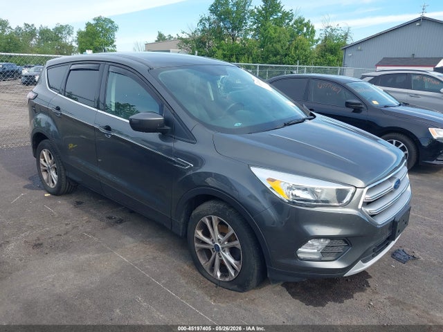 2017 FORD ESCAPE SE - 1
