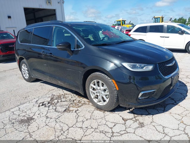 2022 CHRYSLER PACIFICA TOURING L - 1
