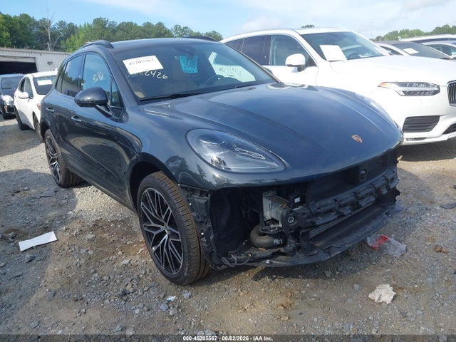 2024 PORSCHE MACAN T - 1