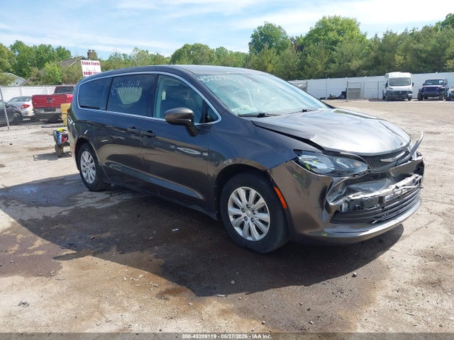 2019 CHRYSLER PACIFICA L - 1