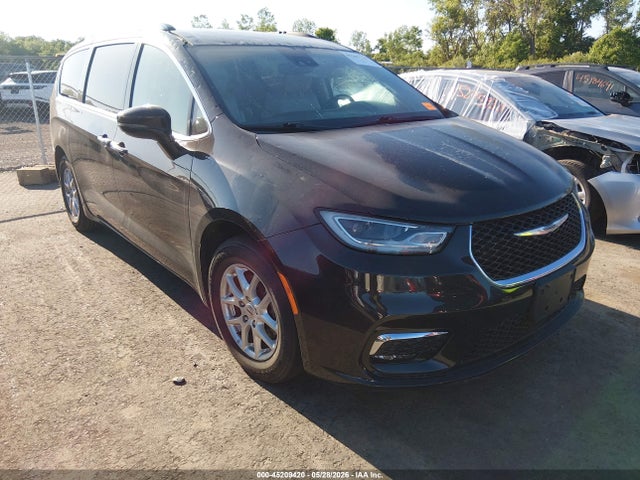 2021 CHRYSLER PACIFICA TOURING L - 1