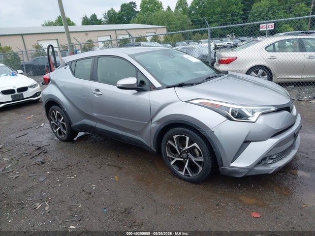 2019 TOYOTA C-HR XLE - 1
