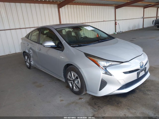 2016 TOYOTA PRIUS THREE - 1