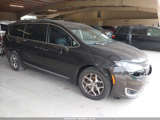 2019 CHRYSLER PACIFICA LIMITED - 1