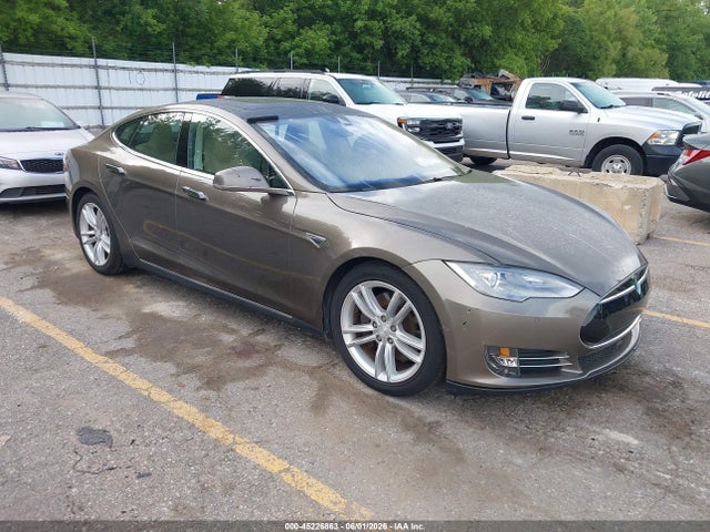 2015 TESLA MODEL S - 1