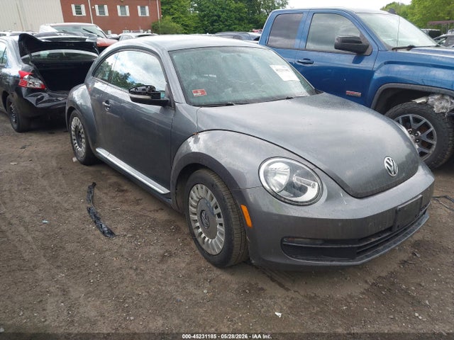 2014 VOLKSWAGEN BEETLE 2.5L - 1