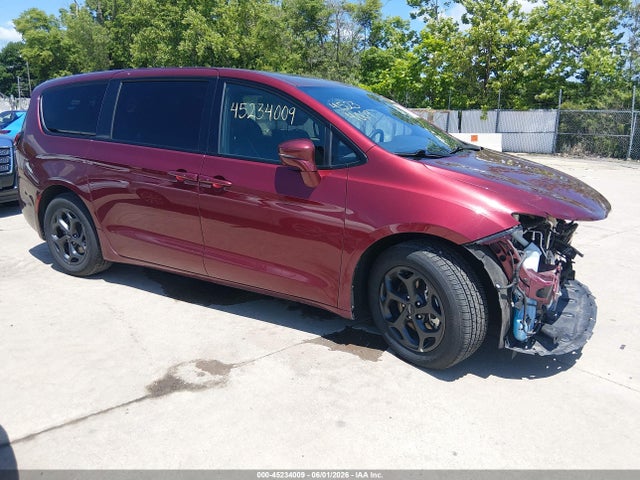 2022 CHRYSLER PACIFICA HYBRID LIMITED - 1
