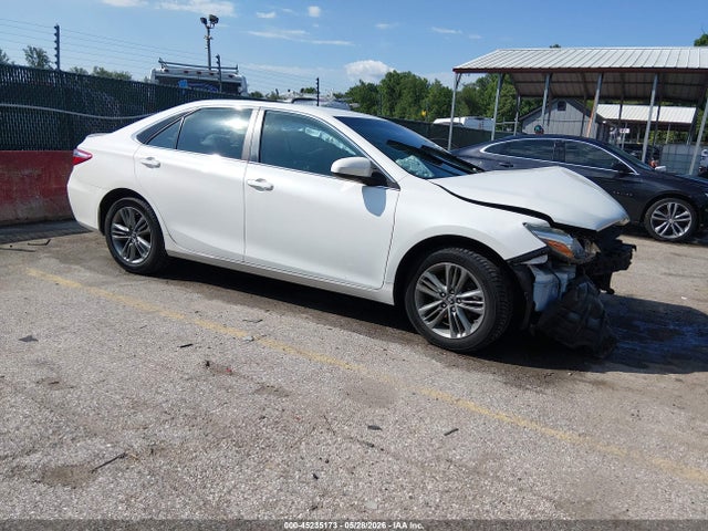 2017 TOYOTA CAMRY SE - 1