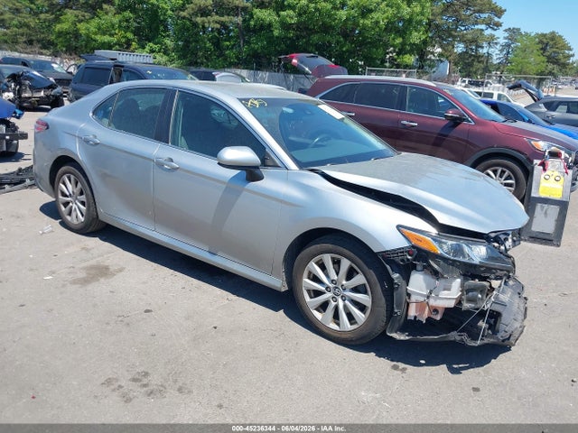 2018 TOYOTA CAMRY LE - 1