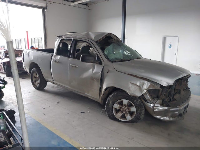 2018 RAM 1500 SLT 4X2 6'4 BOX - 1