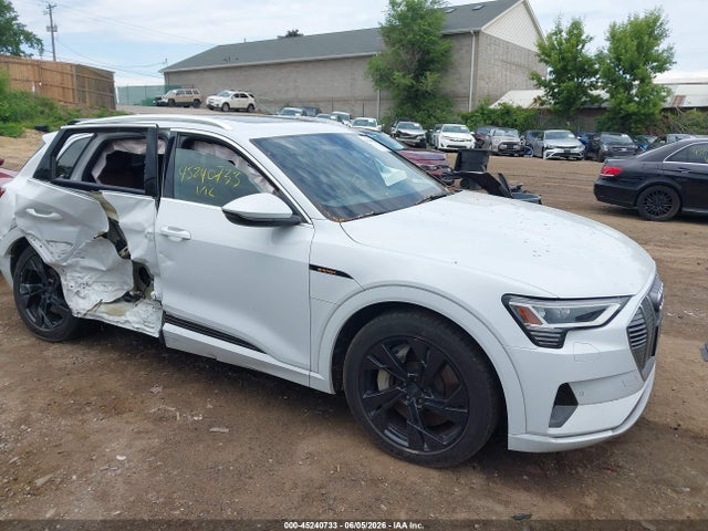 2021 AUDI E-TRON PREMIUM QUATTRO - 1