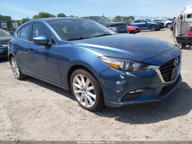 2017 MAZDA MAZDA3 TOURING - 1