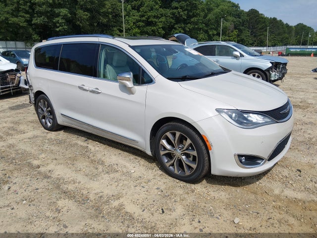 2017 CHRYSLER PACIFICA LIMITED - 1