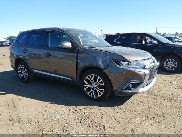 2016 MITSUBISHI OUTLANDER SE - 1