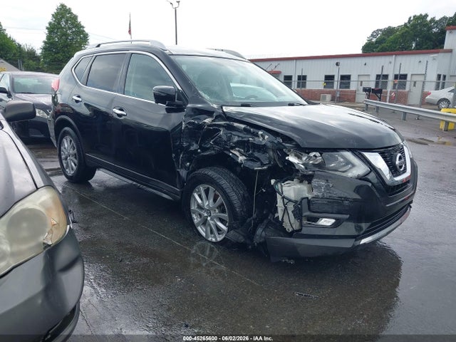 2017 NISSAN ROGUE SV - 1