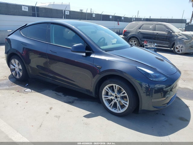 2024 TESLA MODEL Y - 1